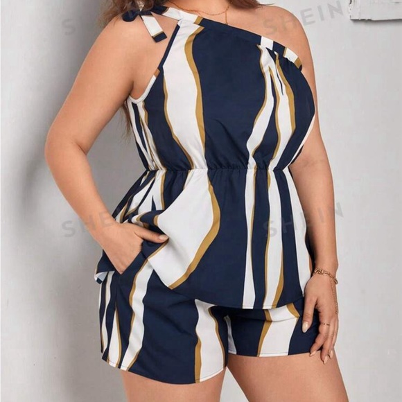 Color block One Shoulder Set - Picture 2 of 5